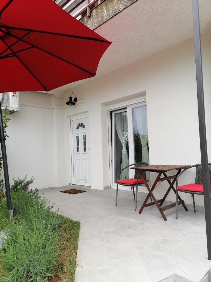 Leona Apartment Vidikovac, Pula Exterior foto