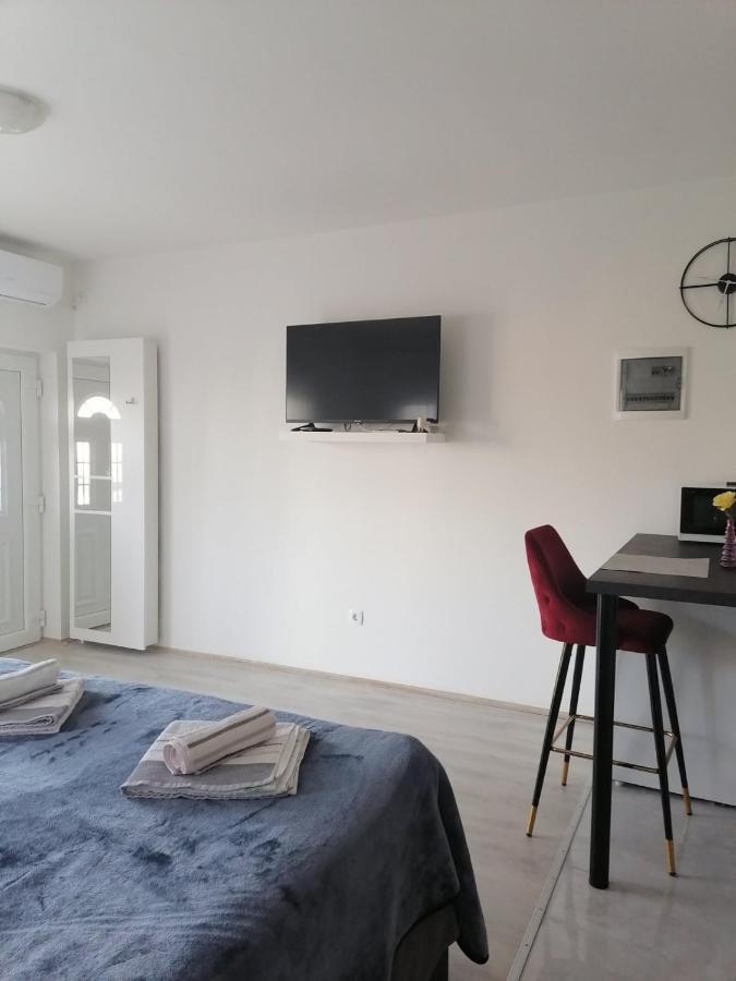 Leona Apartment Vidikovac, Pula Exterior foto